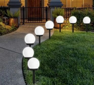 police za deciju sobu zidne: Set od 4 solarne LED baštenske lampe idealne za dvorišta, bašte