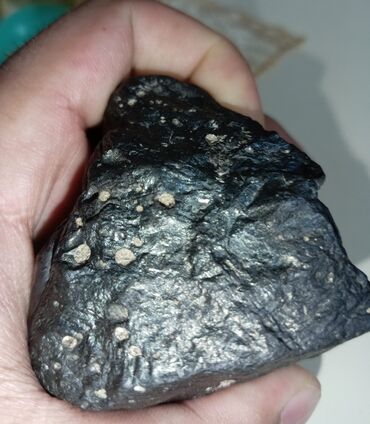 Digər kolleksiyalar: Meteorit satıram.tərkibində 99% dəmir və platin,kobalt var