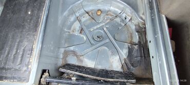 Mercedes-Benz: Mercedes-Benz E-Class: 2.8 l | 1998 il Sedan — 13