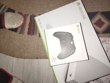 igrice za xbox: Xbox one s 500 gb + kutija Džojstik + kutija Pun igara instalirano 13