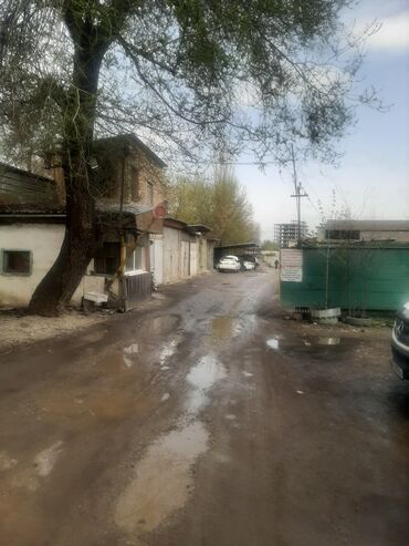 гараж металлический: 36 м², Кирпичный | Смотровая яма, Охрана, Подвал, погреб