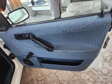 Volkswagen: Volkswagen Passat: 1990 г., 1.8 л, Механика, Бензин, Седан — 13