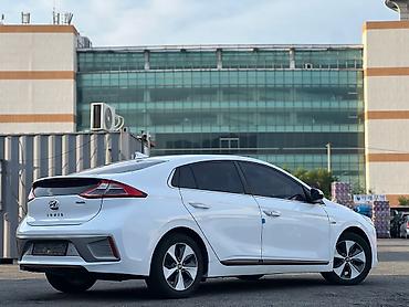 Hyundai: Hyundai Ioniq: 2017 г., Автомат, Электромобиль, Седан — 4