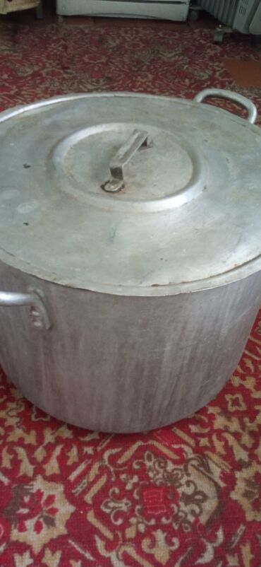посуда для сухофруктов: Продаю кастрюлю из алюминия на 50 л 3500, фляги алюминиевые по 2000