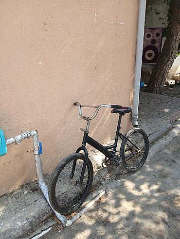 teze velosipedler: Alan adam yeniden söküb yığmalıdır düz yığılmayıb sep tez tez — 1