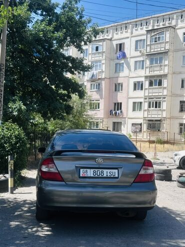 Toyota: Toyota Camry: 2003 г., 2.4 л, Механика, Бензин, Седан