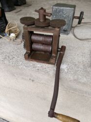 Digər biznes avadanlığı: Zərgərlik alətləri satılır, işlənmişdi. Razılaşma ilə münasib qiymətə -da lalafo.az — 1 Digər biznes avadanlığı: Zərgərlik alətləri satılır, işlənmişdi. Razılaşma ilə münasib qiymətə — 1