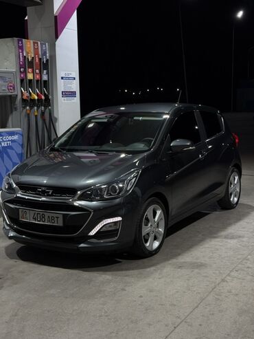 авто на кридит: Chevrolet Spark: 2018 г., 1 л, Автомат, Бензин, Хетчбек
