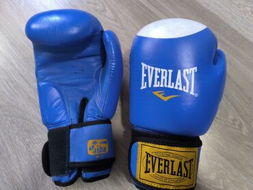 тренир: Боксерские перчатки Everlast, синие - Бренд: Everlast (логотип на