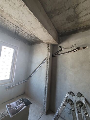 Установка кондиционеров: Установка кондиционеров. Прокладка коммуникаций ( труб ) на стадии — 4