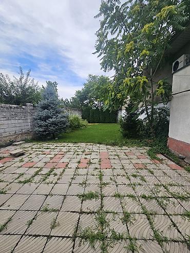 Продажа коттеджей и домов: .Продается дом в Центре города. район Восток -5 Торокула Айтматова// — 3