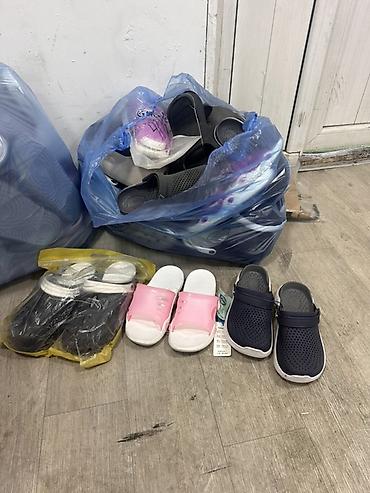 Босоножки, сандалии, шлепанцы: Мужские сандалии, 36.5, 37, 37.5, Crocs, Новый, цвет - Черный, Самовывоз, Платная доставка — 1