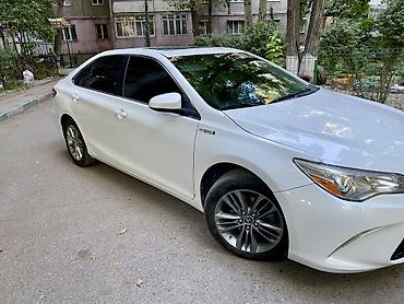 byd e2 2024: Toyota Camry: 2016 г., 2.5 л, Автомат, Гибрид, Седан — 2