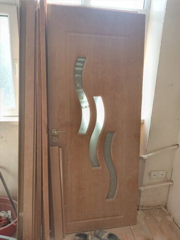 sumqayit plastik qapi pencere: Salam. Yaxşı vəziyyətdə 2 ədəd qapı satılır. 40 azn Qiymət bir