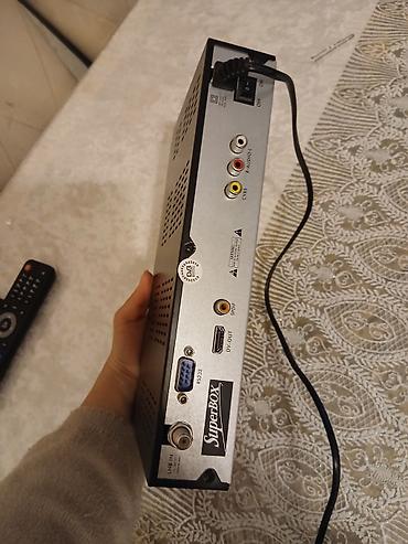 tuner: SuperBox Professional rəqəmsal peyk qəbuledicisi. Bu model yüksək — 4