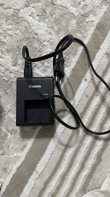 Информатика: Canon 4000d ideal veziyyetdedir. Ozum ucun almishdim amma demek olar