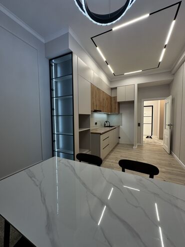 срочно в связи с переездом: 1 комната, 46 м², Элитка, 4 этаж, Дизайнерский ремонт