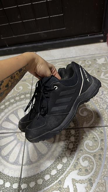 Кроссовки, 37, Adidas, Б/у, цвет - Черный at lalafo.kg Кроссовки, 37, Adidas, Б/у, цвет - Черный