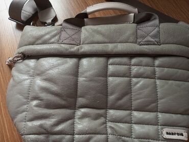 Ювелирные изделия: Parfois brendi qadın çantası - Model: yumşaq quilted (kvadrat