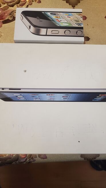 notebook samsung: Apple Ipad 3 satılır. 120 azn. 16gb yaddaş. İşlənmiş amma super