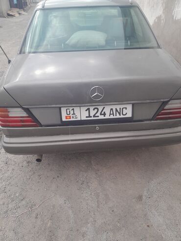 07 жугили: Mercedes-Benz 230: 1990 г., 2.3 л, Автомат, Бензин, Седан