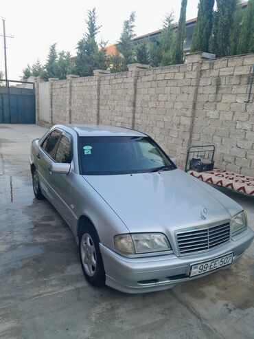 c 200: Mercedes-Benz 200: 2 l | 2000 il Sedan