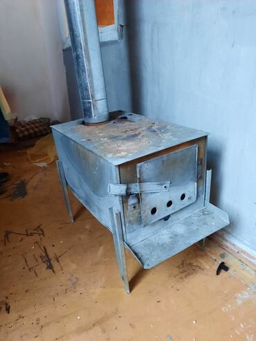 Elektrikli qızdırıcılar və radiatorlar: Metall qaz peçi . turbasıda var - Material: qalın sinklənmiş metal