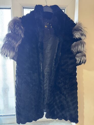 Kürklər: Bakidan alinib 800 azn etemire ehtiyac var olcu M-L unvan — 2