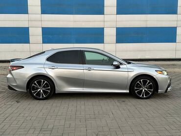 Toyota: Toyota Camry: 2021 г., 2.5 л, Автомат, Гибрид, Седан — 4