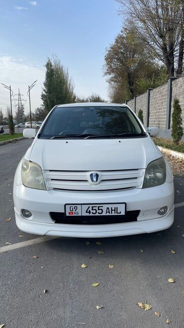 бишкек авторынок: Toyota ist: 2003 г., 1.3 л, Автомат, Бензин, Хетчбек