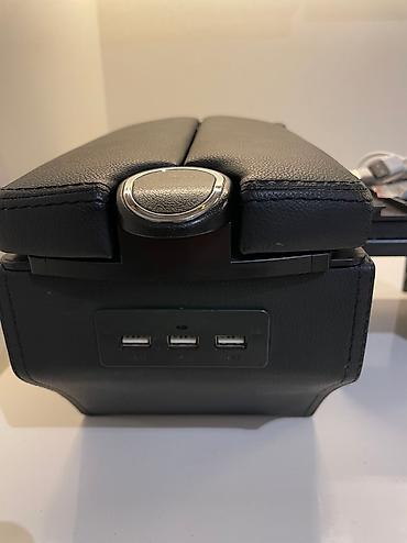 salon 07: Avtomobil ucun universal USB cıxış qolaltı. Подлокотник Qolaltı — 3