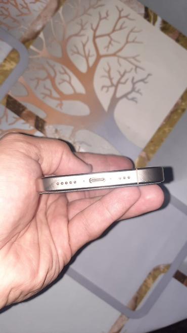 ip 16: IPhone 16 Pro, 256 GB, Qızılı, Face ID — 3