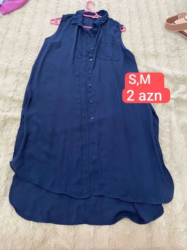 Dəstlər, kostyumlar: Qadın geyimləri dəsti – müxtəlif ölçülər 1) Qara bluz - Brend: Amisu — 15