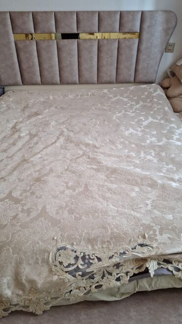 Qonaq otağı dəstləri: Qonaq otağı ve yataq mebel dəsti Tərkibi: - Geniş yemək masası — 11