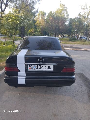 мерседес 124 черный: Mercedes-Benz : 1993 г., 3 л, Механика, Дизель, Седан