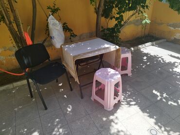 stol örtüyü: Qonaq masası, İşlənmiş, Açılmayan, Dördbucaq masa