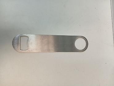 закрывашка банок: Профессиональная открывалка для бутылок (bar key) - Материал — 2