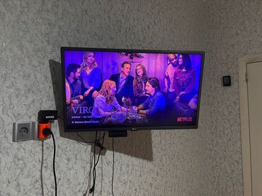 Televizorlar: 82 ekran Lg tv satilir📍sadə aparatla internete qosulur📍 100azn✅ Unv