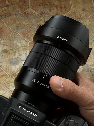фото видеокамера: Продаю 24 70 f4 Sony объектив срочно 
Состояние почти новый