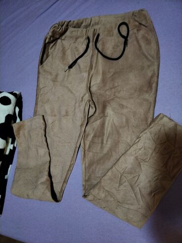 pantalone imaju elastina i broju: L (EU 40), Visok struk, Ravne nogavice