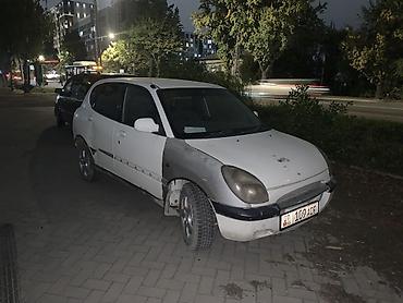 Унаа: Toyota Duet: 2000 г., 1 л, Автомат, Бензин, Лифтбек — 2