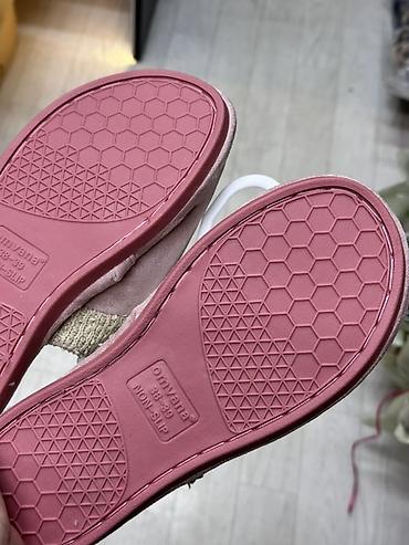 new balans: Домашние тапочки OMVANA - Стиль: розовые мюли с декоративной — 2