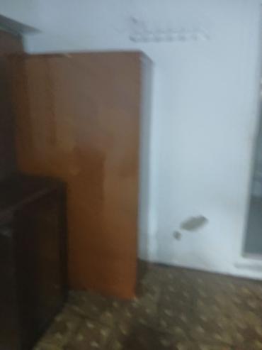 Otaqlar: Kirayə üçün sadə, mebel və məişət texnikası ilə təmin olunmuş 1 otaqlı — 2