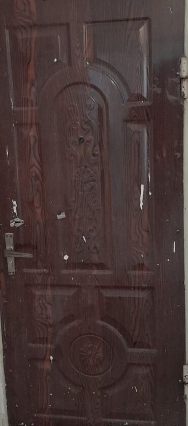 iwlemiw qapilar: Железо Входная дверь 90х220 см, Б/у