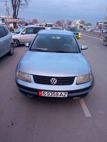 Volkswagen Passat: 1999 г., 2.3 л, Механика, Бензин, Седан