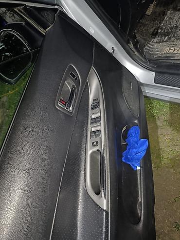 mini jack: Mazda 6: 2004 г., 3 л, Автомат, Бензин, Седан — 5