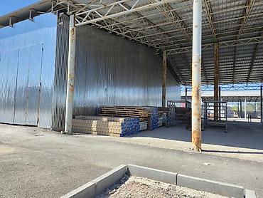 Аренда складов и мастерских: Сдаю угловой ангар на рынке Караван. размеры 90квадрат (длина 15м — 7