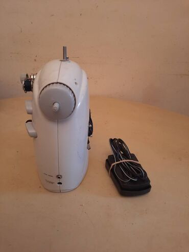 Mini prenosive šivaće mašine: Mala/putna sivaca masina,prenosiva masina za sivenje
Isravna — 2