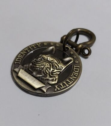 Heyvanlar üçün digər mallar: İt medalyonları (identifikasiya nişanı) satılır. Material: metal — 11