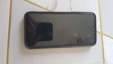 телефон 2500: Samsung Galaxy A01 | 16 ГБ | цвет - Черный | Чехол | 4G (LTE)